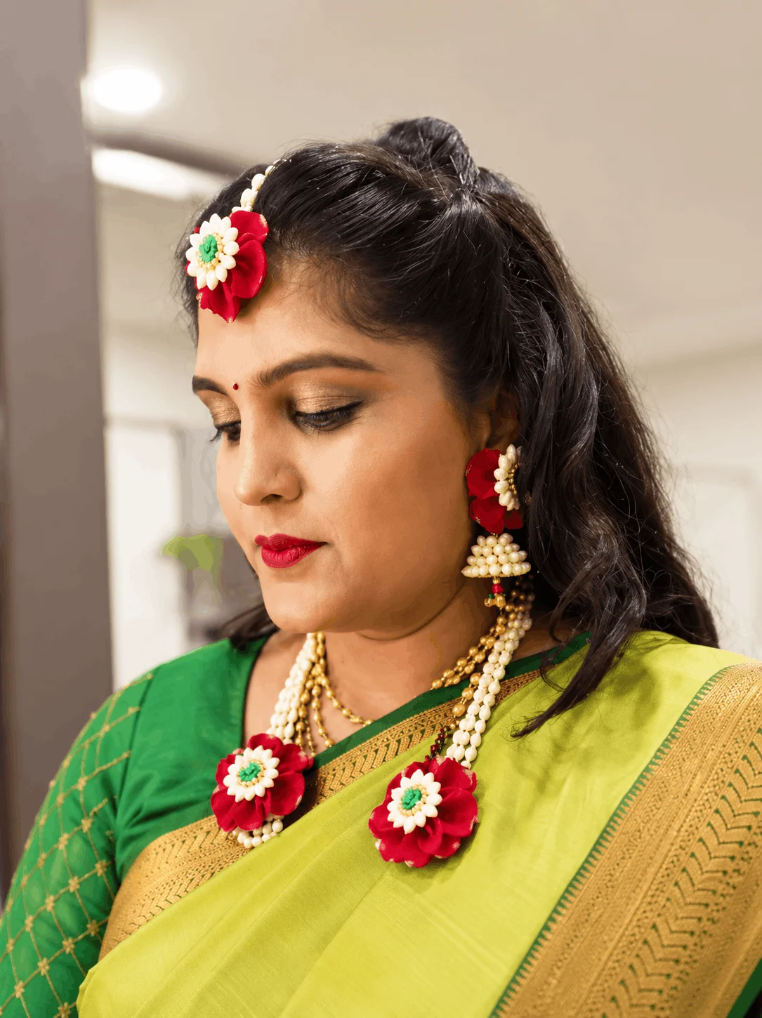 Traditional bridal makeup at Veena'z beauty studio Mumbai